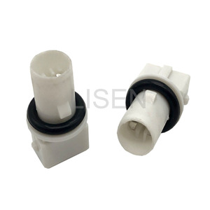 Douille de lampe arrière universelle 85785021 W5W pour DAF IVECO RENAULT MAN - Product Image 1