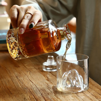 Bouteille en verre de luxe avec bouchon en liège pour rhum, vodka, whisky, liqueur, gin, design Mountain Bottom, 100 ml, 250 ml, 500 ml, 1000 ml