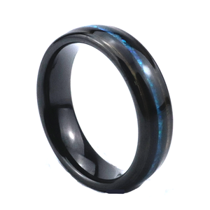 Anello in Carburo di Tungsteno Nero con Intarsio in Legno di Koa a Cupola da 6mm Poya, Regalo per Uomo - Product Image 1
