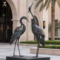Statues de cigognes en bronze grandeur nature, sculptures d'oiseaux en métal pour l'extérieur, paire pour villa, jardin, étang, hôtel, complexe hôtelier et projets paysagers