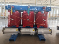 Transformateur de distribution de puissance triphasé 1600 kVA 20/0,4 kV de type sec avec enroulement en cuivre à triple bobinage pour usage électronique