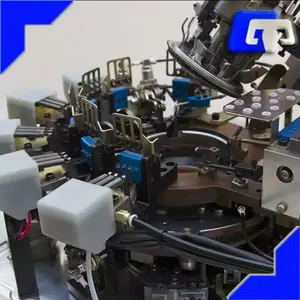 Mesin rajut pembuat kaus kaki terkomputerisasi otomatis
