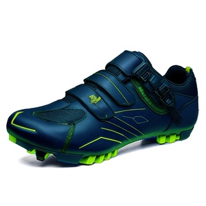 <span class=keywords><strong>Scarpe</strong></span> <span class=keywords><strong>da</strong></span> ciclismo sportive <span class=keywords><strong>da</strong></span> esterno per <span class=keywords><strong>ciclista</strong></span> professionista nuove <span class=keywords><strong>scarpe</strong></span> <span class=keywords><strong>da</strong></span> ginnastica antiscivolo <span class=keywords><strong>da</strong></span> strada di montagna resistenti per l'equitazione invernale - Product Image 1