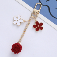 Porte-clés pendentif fleur de cerisier de style japonais, chaîne de téléphone creuse en forme de cœur mignonne pour fille, décoration d'emballage