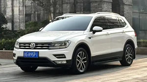Новый внедорожник Volkswagen Tiguan L PHEV 300TSI, леворульный, автоматический, бензиновый, б/у - Product Image 2