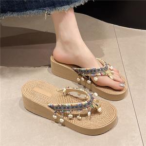 Sandalias de playa para mujer, estilo moderno, sandalias de plataforma con suela en forma humana, para verano, para exteriores. - Product Image 2