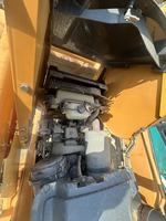 Kondisi Asli 130h 590 Backhoe Loader Bekas dengan Kontrol Jarak Jauh Hidrolik Proporsional Industri untuk Pengerukan