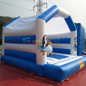 Castillo inflable infantil con diseño de pingüino - Product Image 5