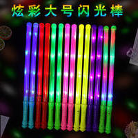 Bâtons lumineux LED clignotants scintillants, bâtons lumineux colorés qui brillent dans le noir, accessoires pour concerts, Noël, anniversaires, mariages et fêtes