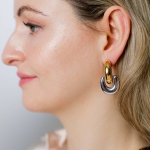 ต่างหูทรงเรขาคณิตสแตนเลสทรงกลมครึ่งวงกลมไทเทเนียมชุบทอง 18k เครื่องประดับแฟชั่น - Product Image 3