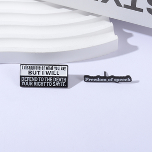Spille in smalto Libertà di espressione: Non approvo ciò che dici, ma PROTEGGERò fino alla MORTALE il TUO DEREVORE DI PARLARE IT Distintivo - Product Image 2