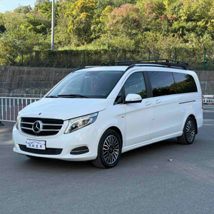 La <span class=keywords><strong>Mercedes</strong></span>-Benz Classe V 260L Premium Extended Edition essence d'<span class=keywords><strong>occasion</strong></span> de 2017 offre des réductions pratiques pour l'exportation - Product Image 1