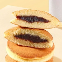 Dorayaki japonais, gâteau moelleux à la crème de haricots rouges et de taro