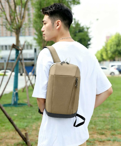 Sac à dos de randonnée 10L à fermeture éclair tendance pour unisexe - Sac à dos ultraléger pour les voyages, le camping et l'école (khaki) - Product Image 4