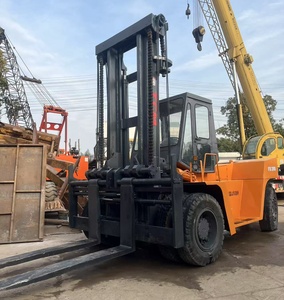 Chariot élévateur diesel d'occasion TCM FD200 20 tonnes du Japon, avec moteur, boîte de vitesses et pompe, en excellent état, en promotion à Shanghai - Product Image 1