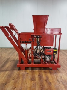 Machine de bloc d'argile hydraulique de vente directe d'usine Zambie et argile de l'Afrique aucune machine de moulage de bloc de brûlure - Product Image 4