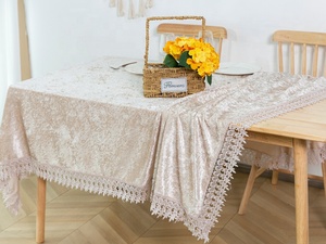 Nappes de table rectangulaires en velours doux et luxueux de couleur champagne - Product Image 5