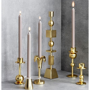 Portavelas de estilo antiguo con acabado dorado, hecho en metal, a precios razonables, a la venta por exportadores. - Product Image 1