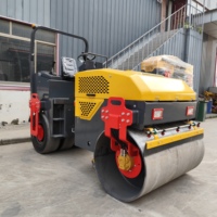 XOD1400T مدحلة طرق اهتزازية مزدوجة الأسطوانة بسعة 2 طن، قوة 50 كيلو نيوتن، محرك تشانغتشاي بقوة 49 حصان، آلة دك التربة والأسفلت