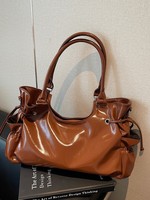 Sacs bandoulière rétro grande capacité en cuir PU pour femme, collection 2026 – Sacs fourre-tout et sacs à main en gros