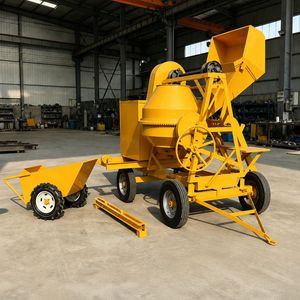 Hormigonera Autocargable Equipada con Tolva Elevadora, Ampliamente Utilizada en Obras Comerciales y Construcción Residencial Privada - Product Image 2