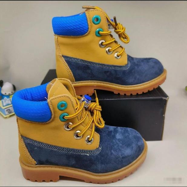 น้ำตาล ฟ้า