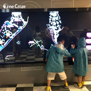สนามเด็กเล่นในร่ม ผนังน้ำเสมือนจริง 3 มิติ เกมส์หน้าจอสัมผัสแบบโต้ตอบด้วยระบบสัมผัส โครงสร้างโลหะ จอแสดงผลขนาดใหญ่ - Product Image 4