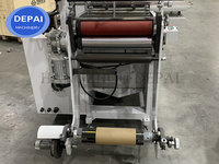 Machine de découpe à plat haute vitesse pour étiquettes adhésives avec fonctions d'estampage, de perforation et de refendage pour étiquettes code-barres et étiquettes vierges