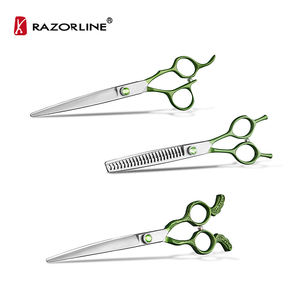 <span class=keywords><strong>Pet</strong></span> <span class=keywords><strong>Grooming</strong></span> Scissors Set Caixa De Couro Prata Verde Eco Tesoura De Aço Inoxidável Offset Handle para a Limpeza Do Cabelo Do Cão - Product Image 4