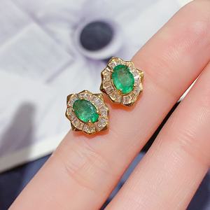 המפעל מייצר עגילי כסף איכותיים ומעוצבים להפליא משובצים ברקים טבעיים. - Product Image 6