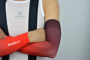 Darevie Custom Sun protection Sleeve Sport Professional Non Stitching Cycling Wear <strong>Arm</strong> <strong>Warmer</strong> One Piece Cycling <strong>Arm</strong> Sleeves - Product Image 4