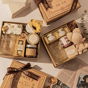 Set de Regalo Personalizable LANJO para Salón de Belleza, Regalo de Bienvenida para Clientes, Papel Impreso con Tipografía Hecha a Mano de Alta Gama - Product Image 1