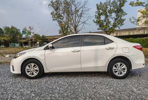 Toyota Corolla 1.6L Automatic <span class=keywords><strong>GL</strong></span> 2017 Usata - Berlina Affidabile ed Efficiente per il Pendolarismo Quotidiano - Product Image 3