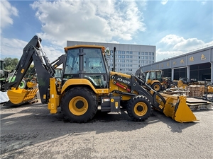 Prix d'usine Nouvelle mini-chargeuse-pelleteuse 4x4 Xc8-S2570 avec moteur Weichai & Cummins et stabilisateurs de type « H » - Product Image 5