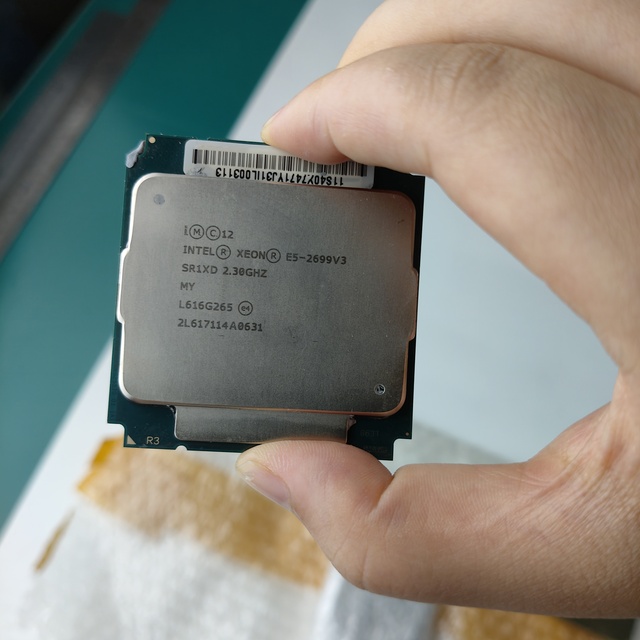 Intel Xeon  E5-2699 v3 Used
