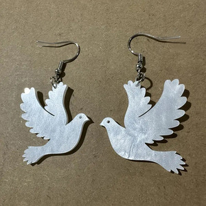 Boucles d'oreilles pendantes en acrylique scintillant pour femmes, bijoux élégants et tendance - Product Image 3