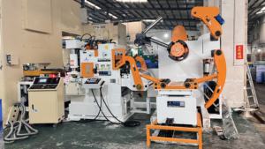 Système d'alimentation numérique de précision HAIWEI 3-en-1 : débobineur, redresseur et alimentateur, vitesse d'alimentation 15 m/min, capacité 5T pour épaisseurs de 0,2 à 4,5 mm - Product Image 2