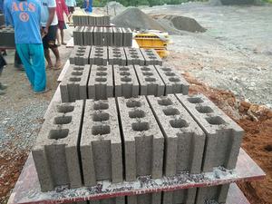 QT4-15 Brique + Making + Machines à pavés autobloquants bloc creux pour la construction de murs échelle usine de machines - Product Image 4