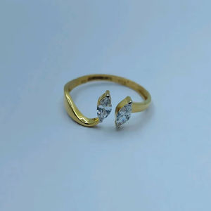 แหวนทองคำแท้ 22K (916) ดีไซน์ปีกเรขาคณิตทันสมัย ประดับเพชร CZ หรูหรา สำหรับงานแต่งงาน ผู้หญิง ราคาขายส่ง - Product Image 1