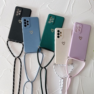 Cœur creux doré adapté à la lanière S23 étui de téléphone portable <span class=keywords><strong>Samsung</strong></span> S23ultra corde diagonale housse de <span class=keywords><strong>protection</strong></span> souple S23plus - Product Image 1
