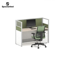 Postes de travail modernes avec cloisons de séparation SpaceUnited : bureaux individuels au design tendance avec cloisons de séparation