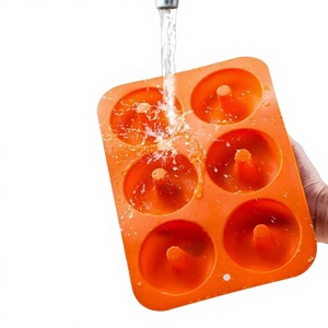 Juego de Moldes para Hornear Donuts de Silicona Antiadherentes, Libres de BPA y Ecológicos, Reutilizables y Fáciles de Limpiar, para Donuts y Muffins Caseros Apto para horno - Product Image 1