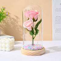 Romantis 2026 hadiah Hari Valentine kustom sabun mawar di kubah kaca dengan dasar buatan kaca mawar kubah bel Jar jelas kubah kaca