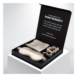 Set Regalo Personalizzato con Mascherina per <span class=keywords><strong>Occhi</strong></span> in Pura Seta, Scrunchie e Federa in Seta, 3 Pezzi in Raso 100% Seta di Gelso - Product Image 1