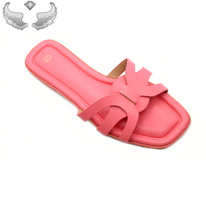 <span class=keywords><strong>Ciabatte</strong></span> e Sandali <span class=keywords><strong>Femminili</strong></span> alla Moda con Suola Piatta - Scarpe Estive Antiscivolo, Leggere e Traspiranti per Signore - Product Image 5