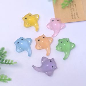 Figurines miniatures de raies, mini-sculptures réalistes en résine, breloques de raie, décoration de gâteau, figurine miniature d'animal marin raie - Product Image 1