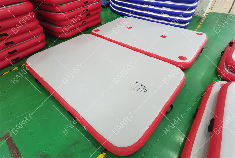 Rosso 8ft * 6ft * 6 "= 2.4 x 1,8x 0.15m