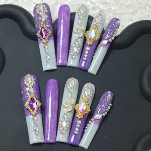 Uñas postizas de acrílico de lujo hechas a mano a precio de fábrica, estilo Y2K con diamantes de imitación, forma ataúd, cobertura completa 3D, puntas francesas, reutilizables. - Product Image 6