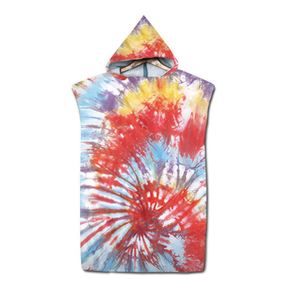 Serviette de bain à capuche pour femme, en tissu éponge polyester écologique, séchage rapide, moderne, avec logo personnalisé, pour la plage, le surf, ou comme poncho. - Product Image 4