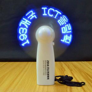 Ventilateur miniature portable en plastique OEM, personnalisé avec message LED, alimenté par piles, idéal pour les événements et les cérémonies - Product Image 1